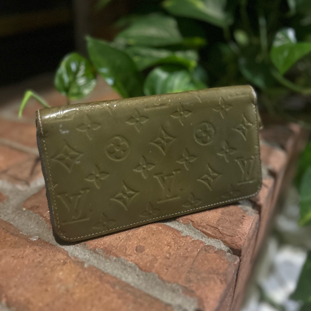 Louis Vuitton Green Vernis Wallet